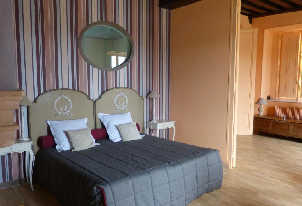 Logis Hotel Le Relais Louis XI Meung-sur-Loire Szoba fotó